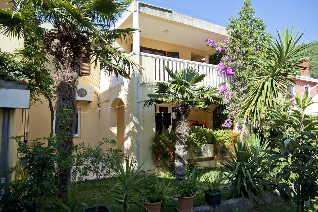 Apartments Angela Budva Exteriör bild